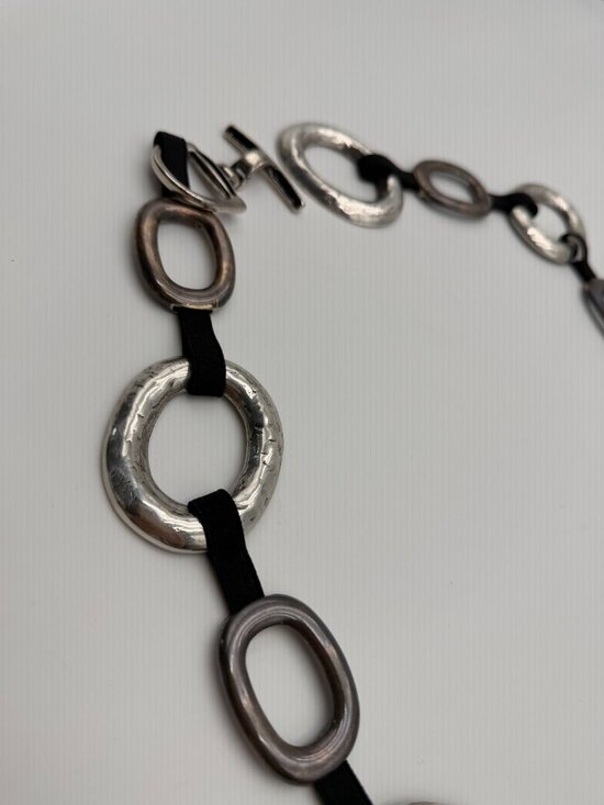 Hammered Metal Link Stretch Belt Silver Tone